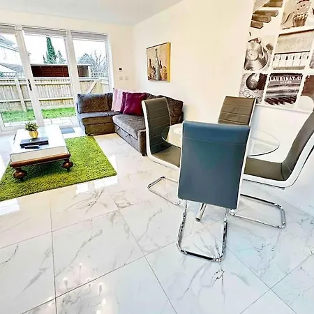 Paradigm House, Stunning 2-Bedroom Apartment 1, Free Parking, Oxford Buitenkant foto