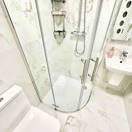 Paradigm House, Stunning 2-Bedroom Apartment 1, Free Parking, Oxford Buitenkant foto