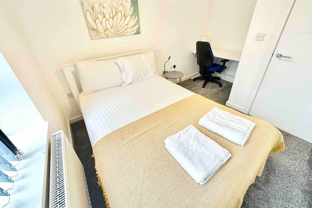 Paradigm House, Stunning 2-bedroom 1, Free Parking,
